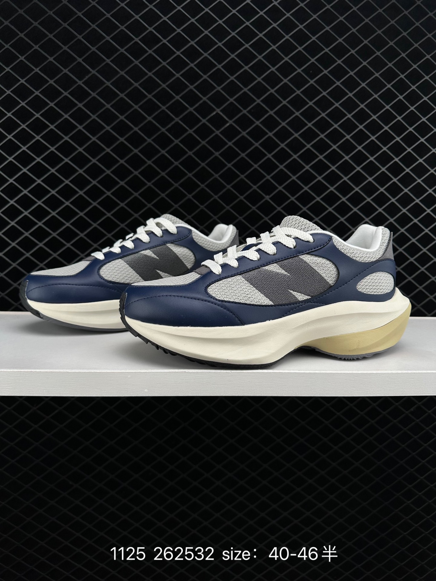 AURALEE x New Balance Warped Runner